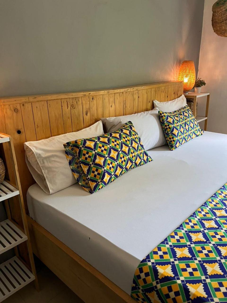 African Treasure Beach Resort Kokrobite Esterno foto
