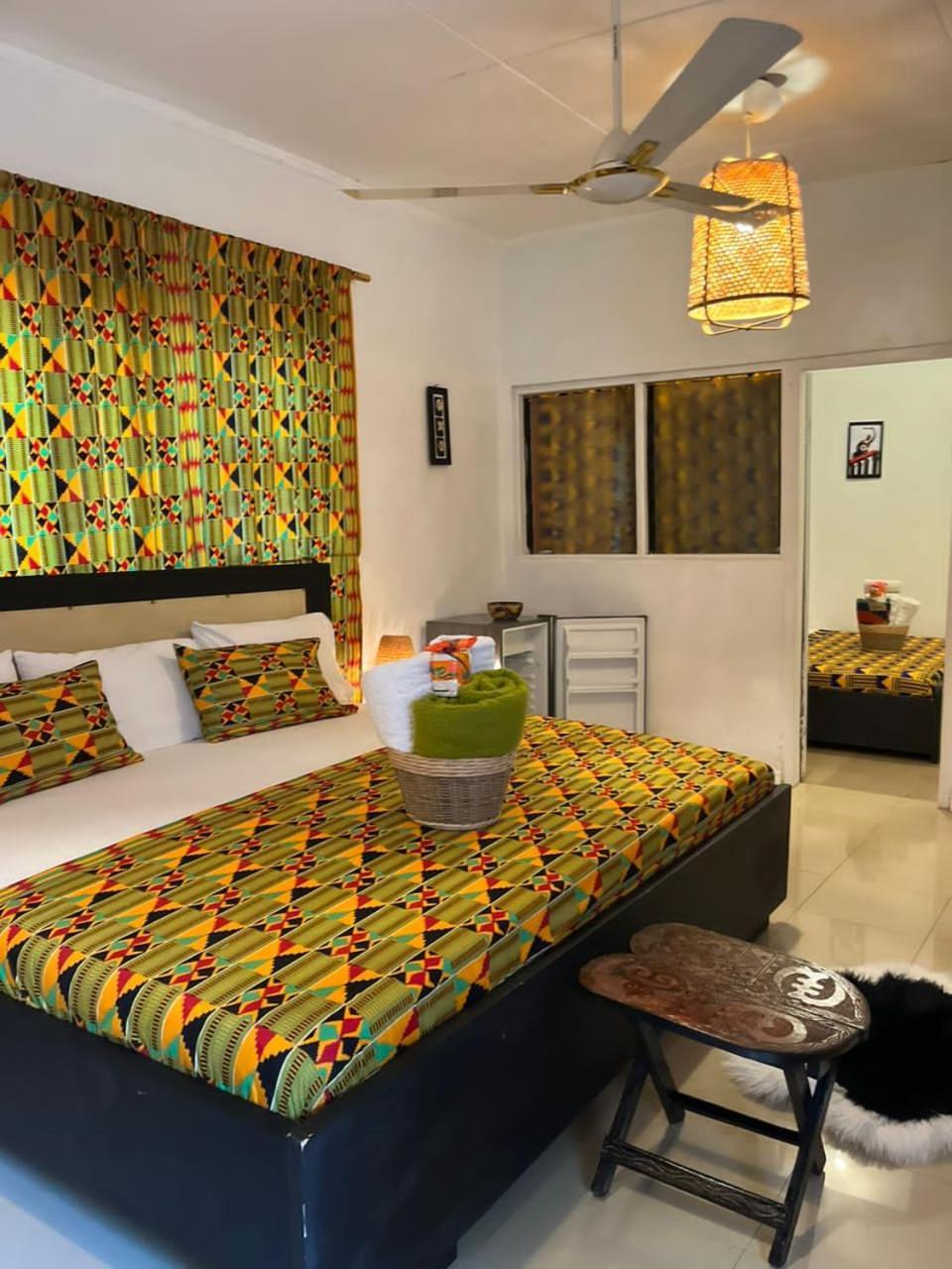 African Treasure Beach Resort Kokrobite Esterno foto