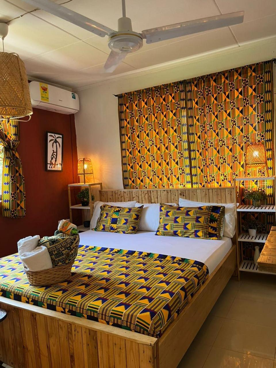 African Treasure Beach Resort Kokrobite Esterno foto