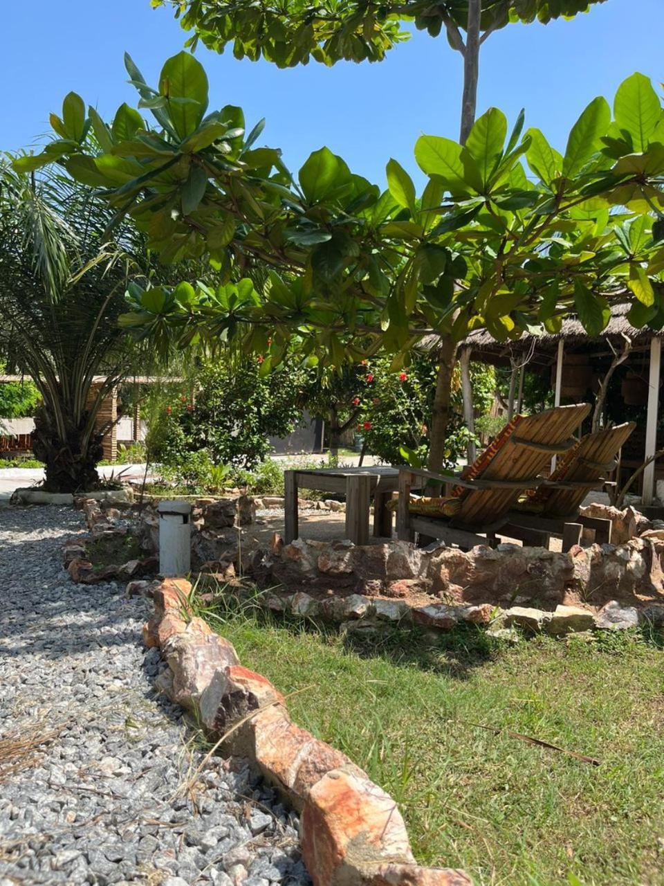 African Treasure Beach Resort Kokrobite Esterno foto