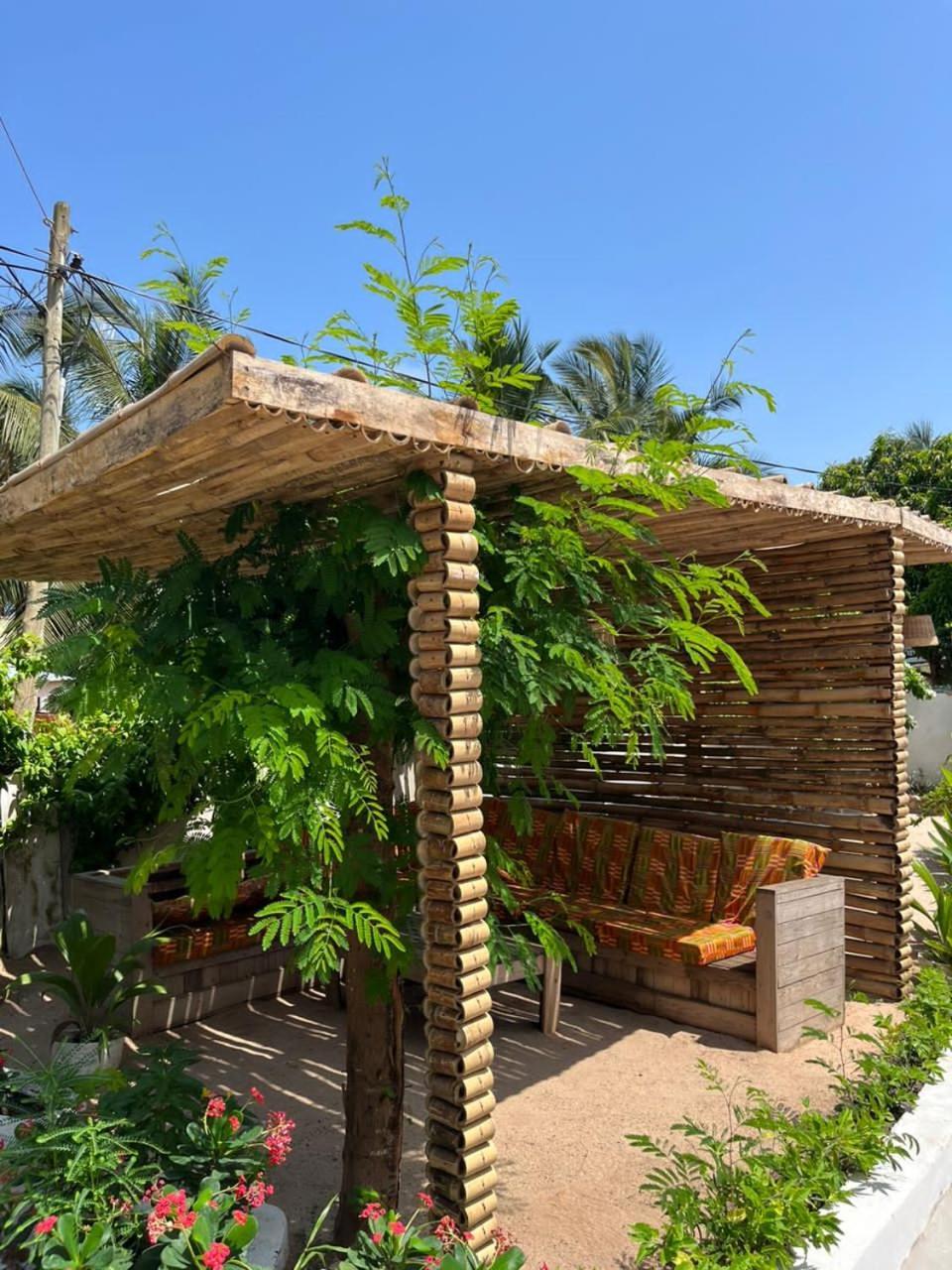 African Treasure Beach Resort Kokrobite Esterno foto