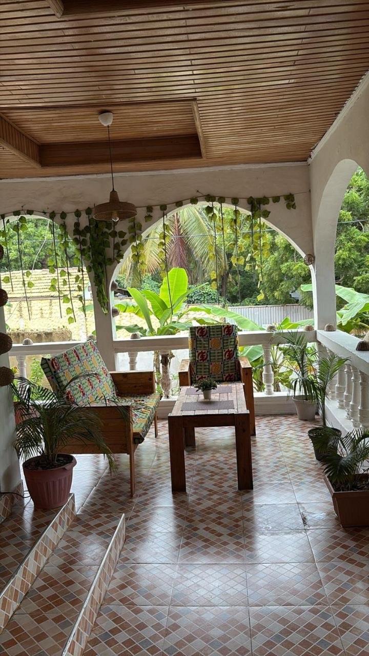 African Treasure Beach Resort Kokrobite Esterno foto