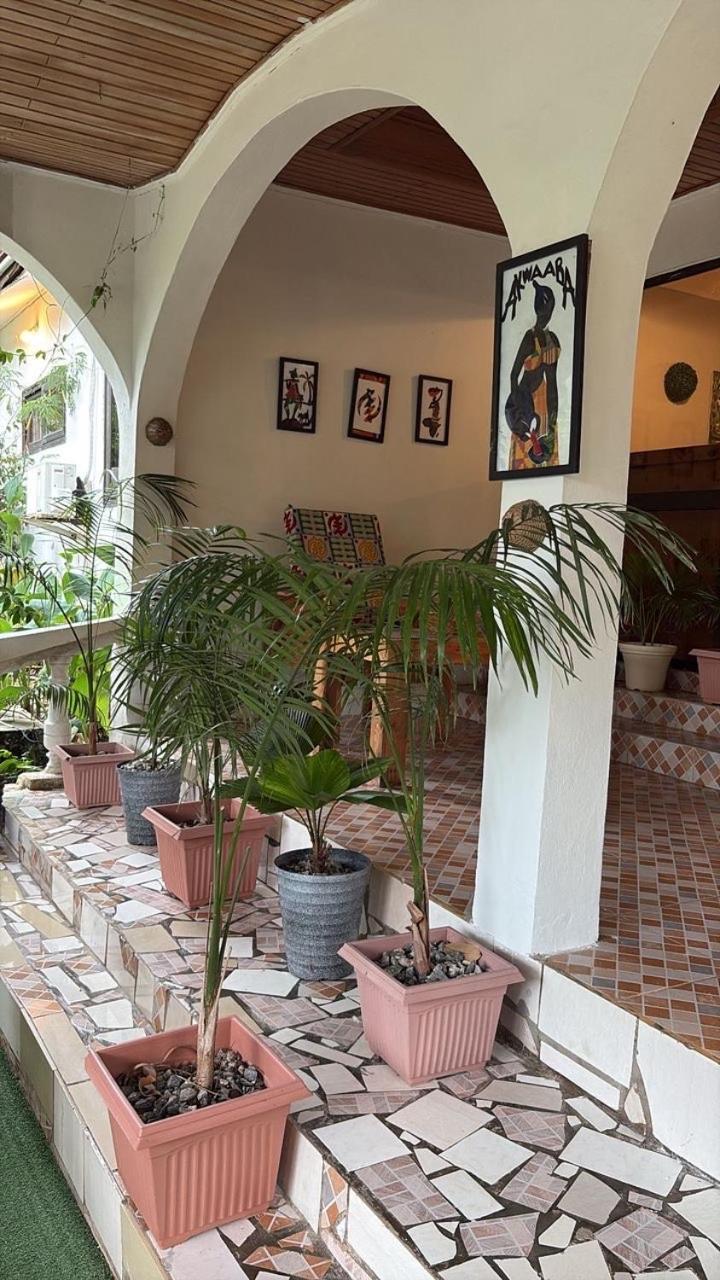 African Treasure Beach Resort Kokrobite Esterno foto