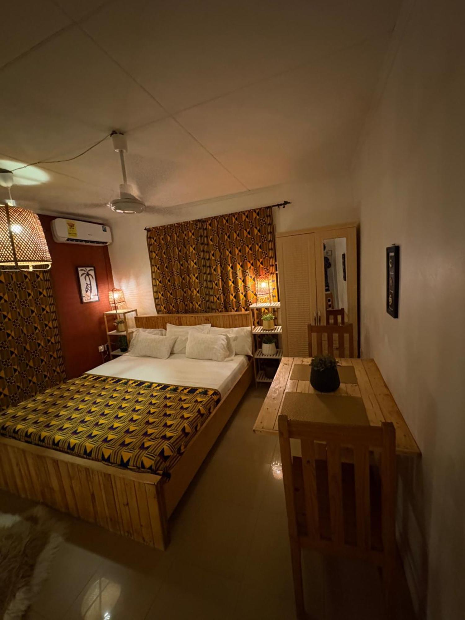 African Treasure Beach Resort Kokrobite Esterno foto