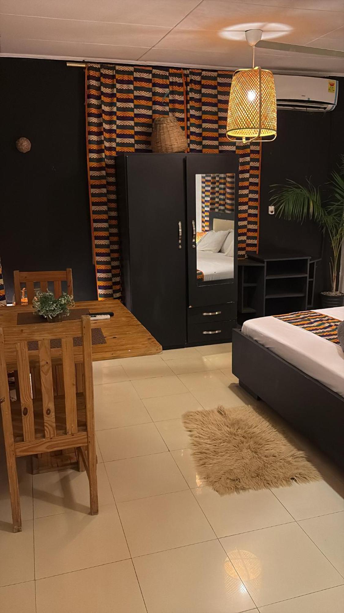 African Treasure Beach Resort Kokrobite Esterno foto