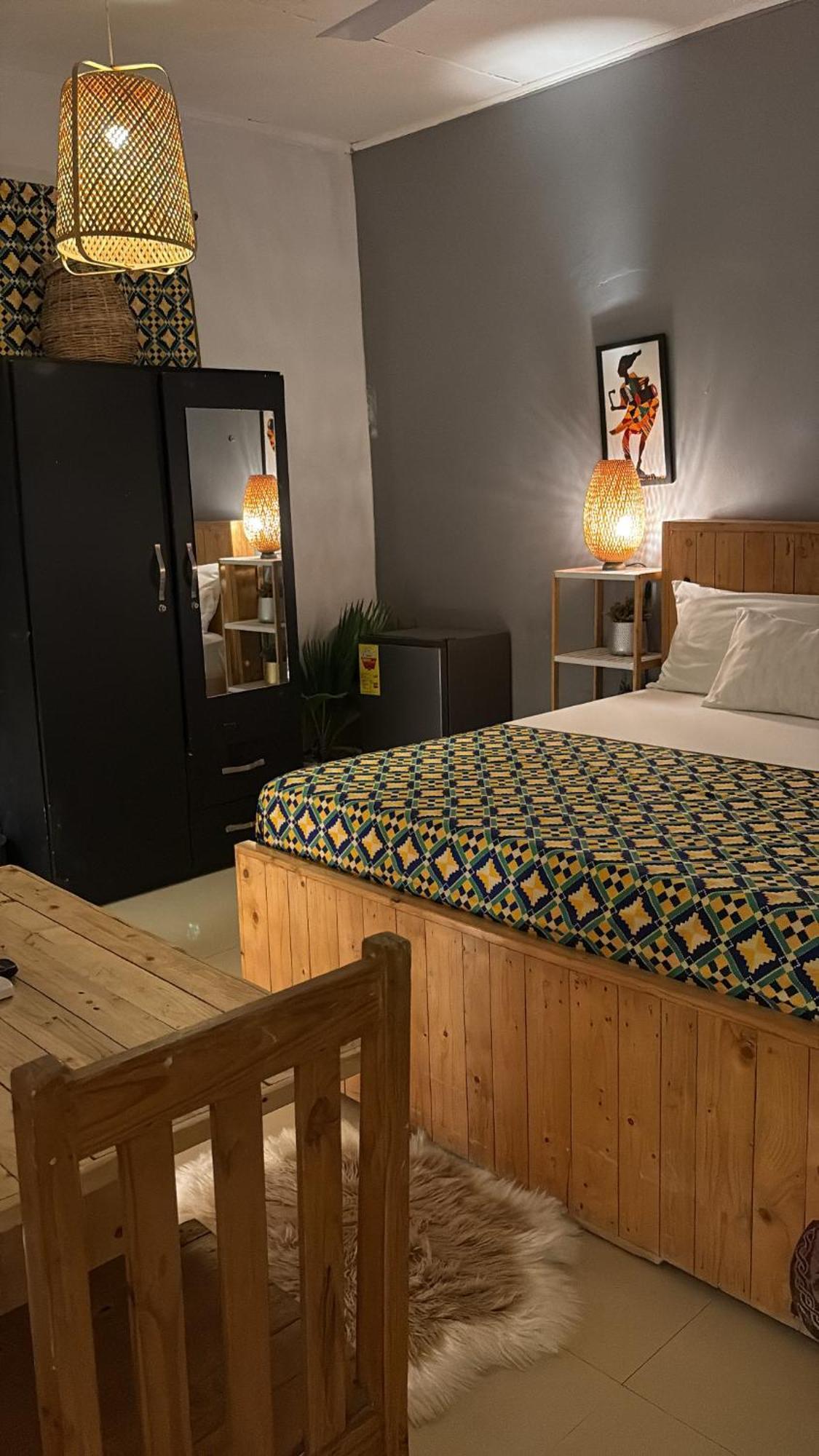 African Treasure Beach Resort Kokrobite Esterno foto