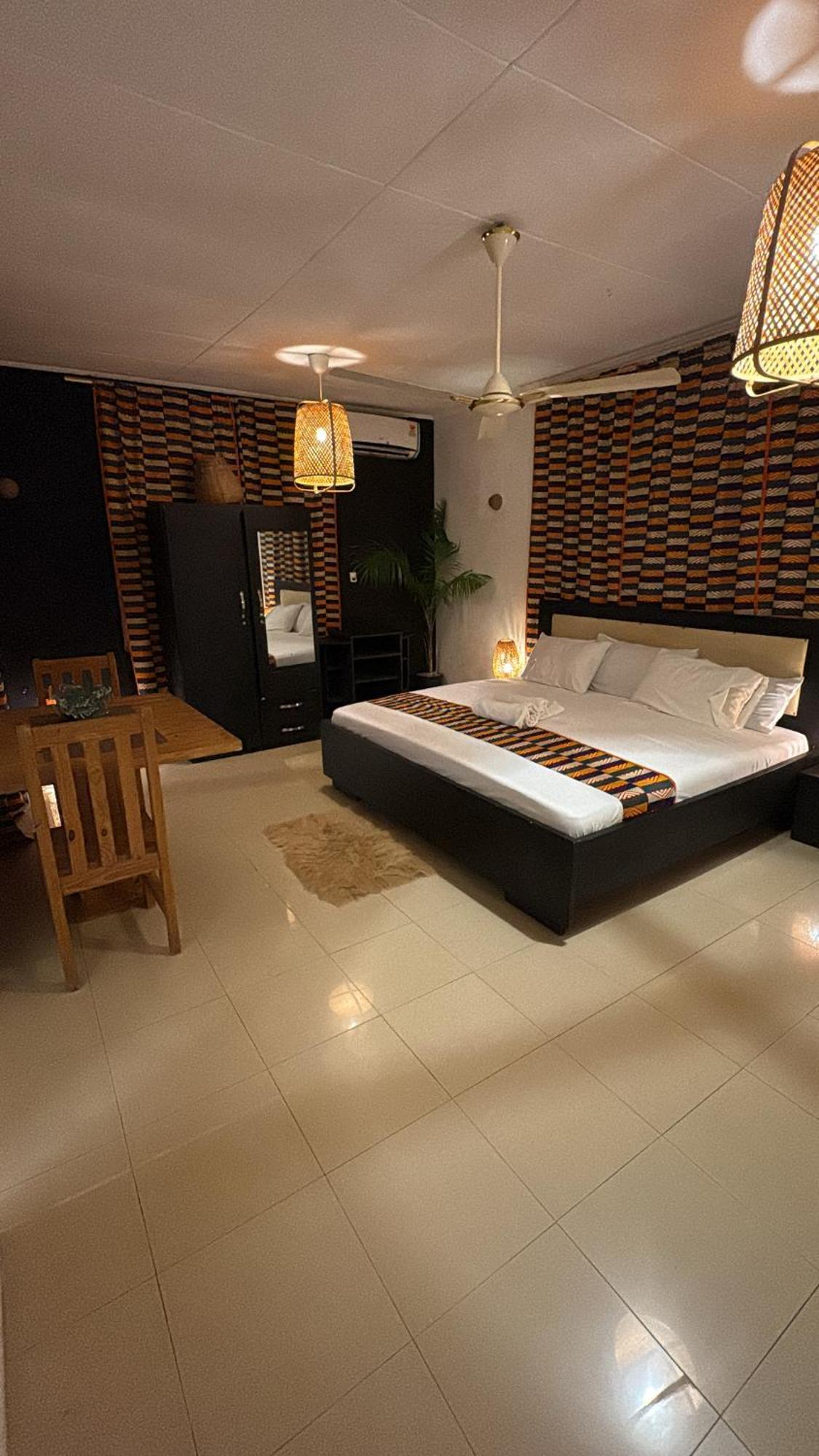 African Treasure Beach Resort Kokrobite Esterno foto